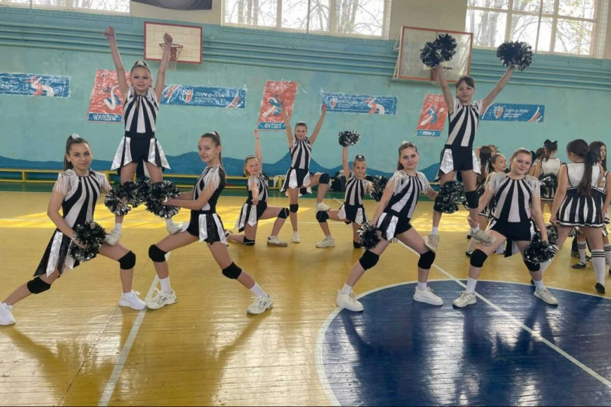 Команда зі Шполи виборола “срібло” районних змагань з черлідингу