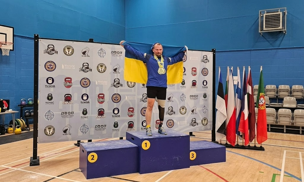 Спортсмен з Черкащини здобув три золоті медалі на чемпіонаті Європи з гирьового спорту