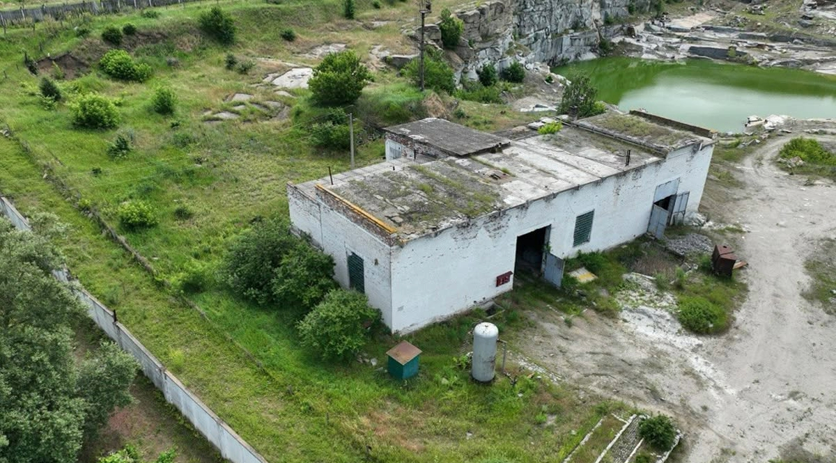 На Черкащині посадовця держпідприємства підозрюють у незаконному видобутку граніту на 42 млн грн