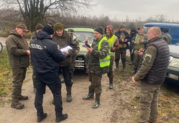 На Черкащині за перший день мисливського сезону до відповідальності притягнули 8 людей