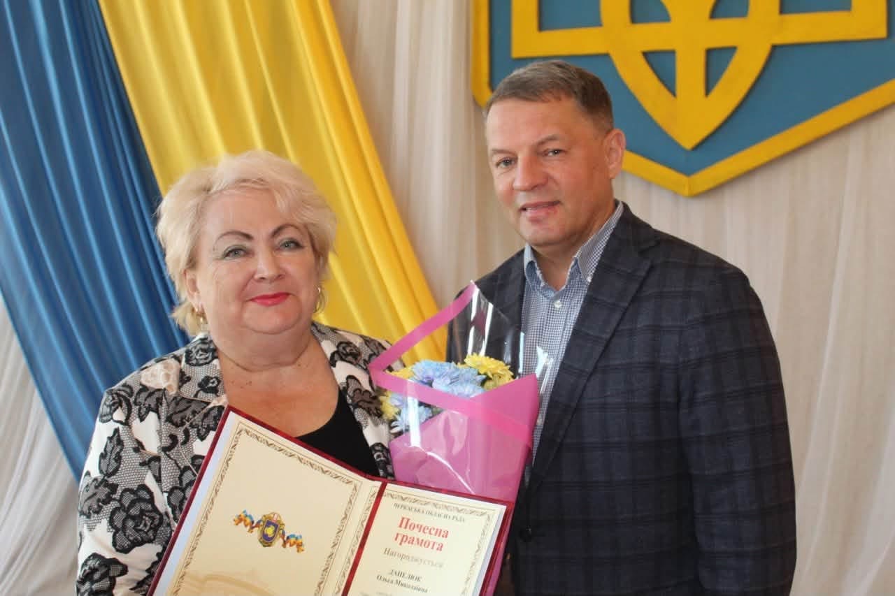 Троє педагогів з Умані отримали відзнаки напередодні професійного свята