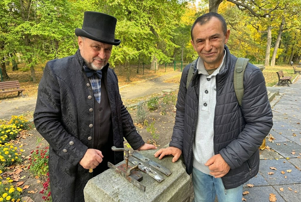 Музей у Тальному отримав у подарунок старовинні дверні ручки